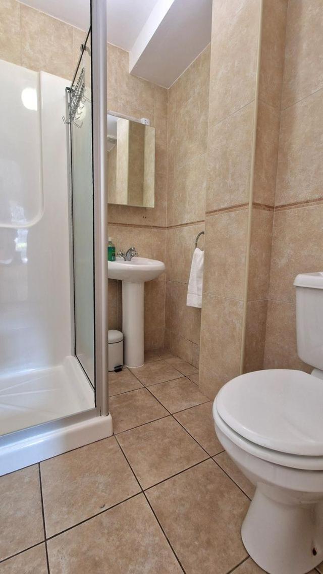 Cosy Two Bedroom Apartment Galway Extérieur photo